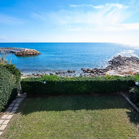 펜션 Sofia Fronte Mare 아볼라