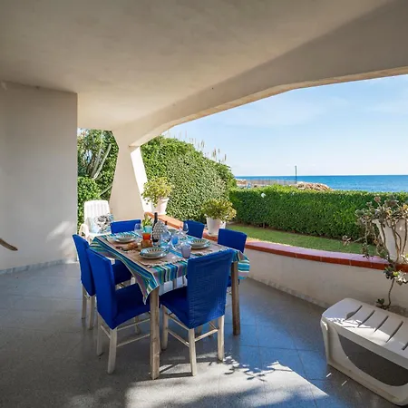 Sofia Fronte Mare 아볼라